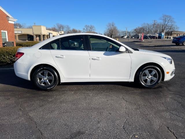 2015 Summit White Chevrolet Cruze 1LT Auto (1G1PC5SB2F7) with an 1.4L L4 DOHC 16V TURBO engine, 6-Speed Automatic transmission, located at 1951 S Dayton Lakeview Rd., New Carlisle, OH, 45344, (937) 908-9800, 39.890999, -84.050255 - Photo #8