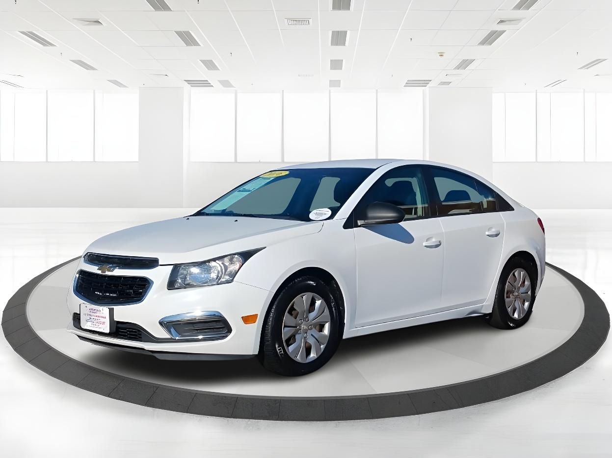2016 Summit White Chevrolet Cruze Limited LS Auto (1G1PC5SG3G7) with an 1.8L L4 DOHC 16V FFV engine, 6-Speed Automatic transmission, located at 1184 Kauffman Ave, Fairborn, OH, 45324, (937) 908-9800, 39.807072, -84.030914 - Photo #11