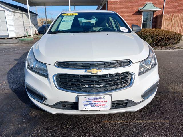 2016 Summit White Chevrolet Cruze Limited LS Auto (1G1PC5SG3G7) with an 1.8L L4 DOHC 16V FFV engine, 6-Speed Automatic transmission, located at 1184 Kauffman Ave, Fairborn, OH, 45324, (937) 908-9800, 39.807072, -84.030914 - Photo #2