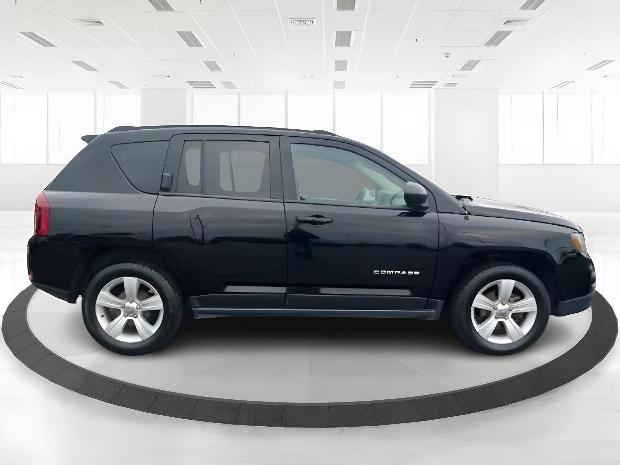 2016 Black Jeep Compass Sport FWD (1C4NJCBA6GD) with an 2.0L L4 DOHC 16V engine, located at 4508 South Dixie Dr, Moraine, OH, 45439, (937) 908-9800, 39.689976, -84.218452 - Photo #3