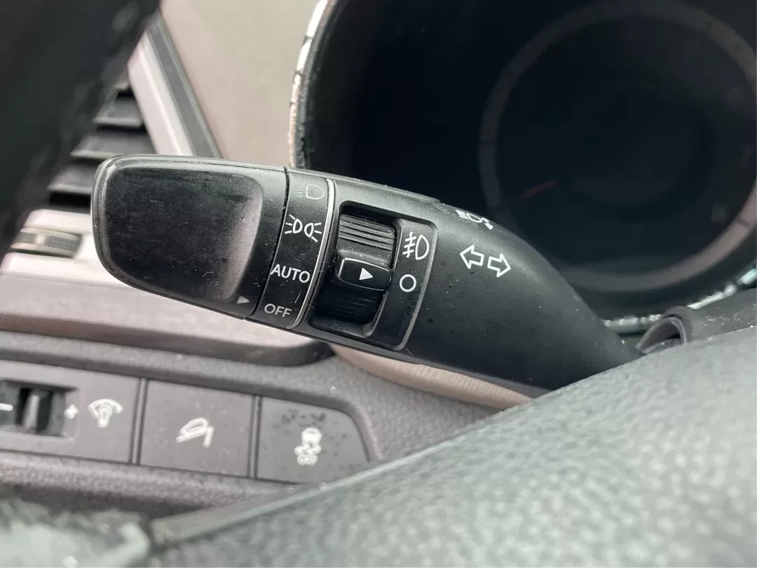2013 Mineral Gray Hyundai Santa Fe Sport 2.4 AWD (5XYZUDLBXDG) with an 2.4L L4 DOHC 16V engine, 6-Speed Automatic transmission, located at 1184 Kauffman Ave, Fairborn, OH, 45324, (937) 908-9800, 39.807072, -84.030914 - Photo#17