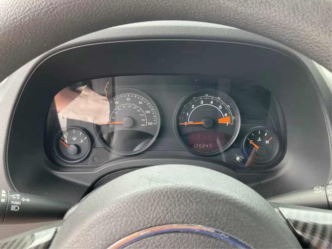 2018 Hyundai Elantra Sport (KMHD04LB6JU) with an 1.6L I-4 gasoline direct injection engine, located at 1099 N County Rd 25A , Troy, OH, 45373, (937) 908-9800, 40.057041, -84.215462 - Photo#15