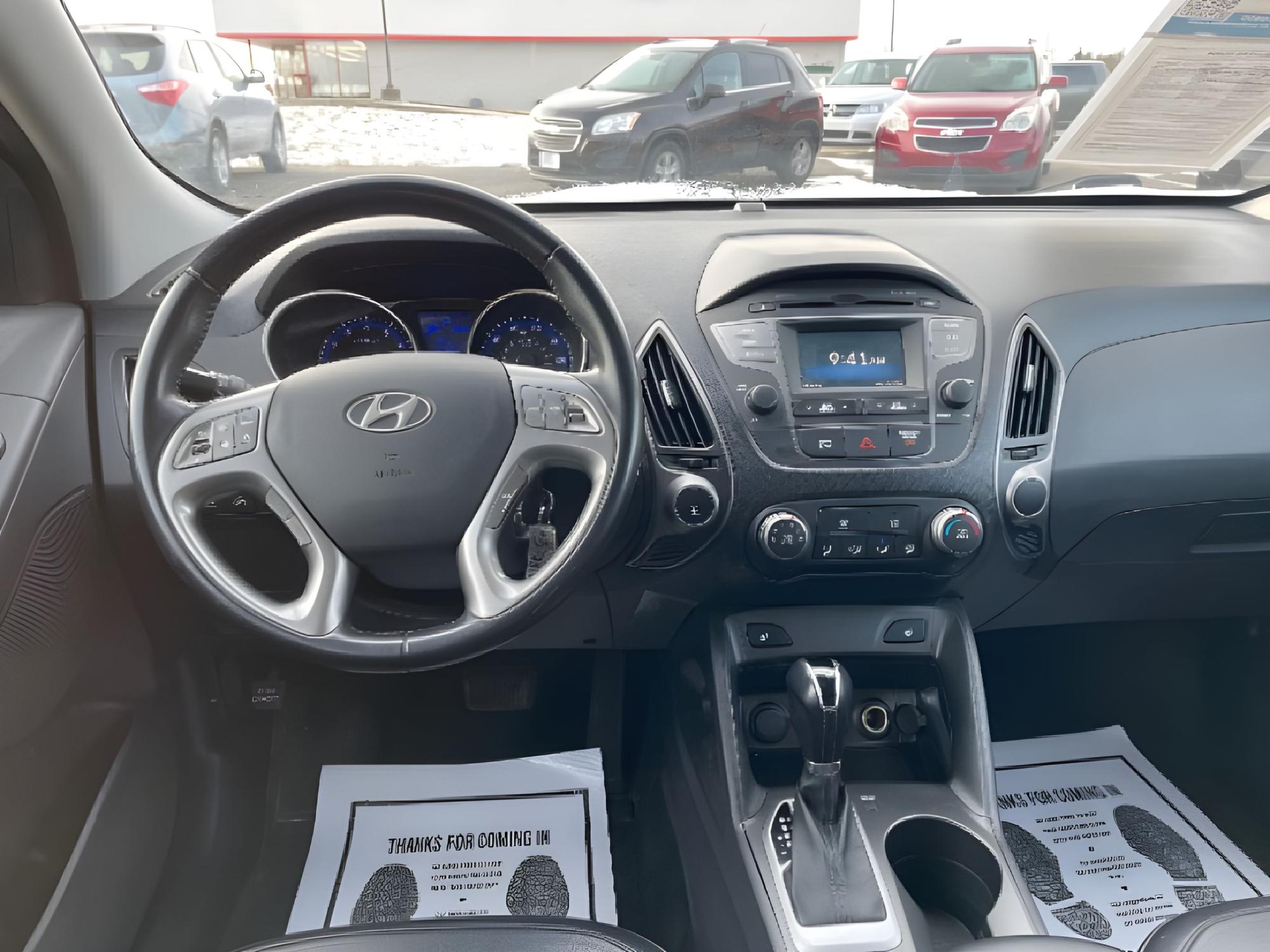 2015 Graphite Gray Metallic Hyundai Tucson SE AWD (KM8JUCAG4FU) with an 2.4L L4 DOHC 16V engine, 6-Speed Automatic transmission, located at 1951 S Dayton Lakeview Rd., New Carlisle, OH, 45344, (937) 908-9800, 39.890999, -84.050255 - Photo #15