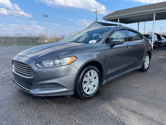 2014 Sterling Gray Ford Fusion S (1FA6P0G77E5) with an 2.5L L4 DOHC 16V engine, located at 401 Woodman Dr, Riverside, OH, 45431, (937) 908-9800, 39.760899, -84.123421 - Photo #2