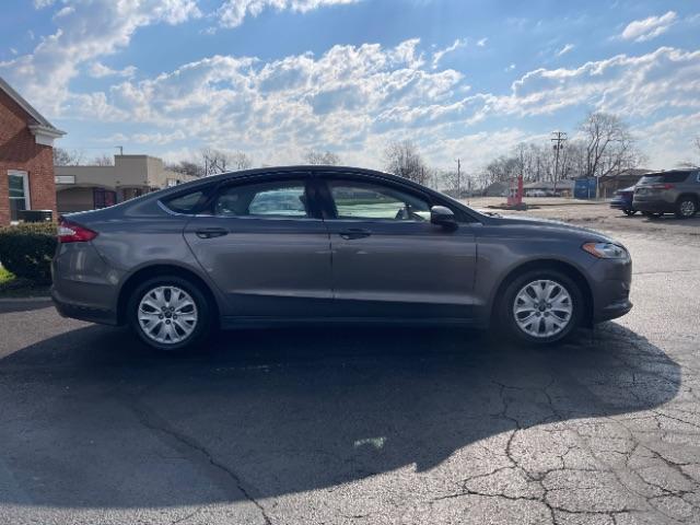 2014 Sterling Gray Ford Fusion S (1FA6P0G77E5) with an 2.5L L4 DOHC 16V engine, located at 401 Woodman Dr, Riverside, OH, 45431, (937) 908-9800, 39.760899, -84.123421 - Photo #6