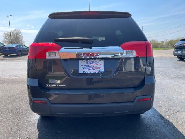 2015 Iridium Metallic GMC Terrain SLE2 FWD (2GKALREK4F6) with an 2.4L L4 DOHC 16V engine, 6-Speed Automatic transmission, located at 1099 N County Rd 25A , Troy, OH, 45373, (937) 908-9800, 40.057079, -84.212883 - Photo #10