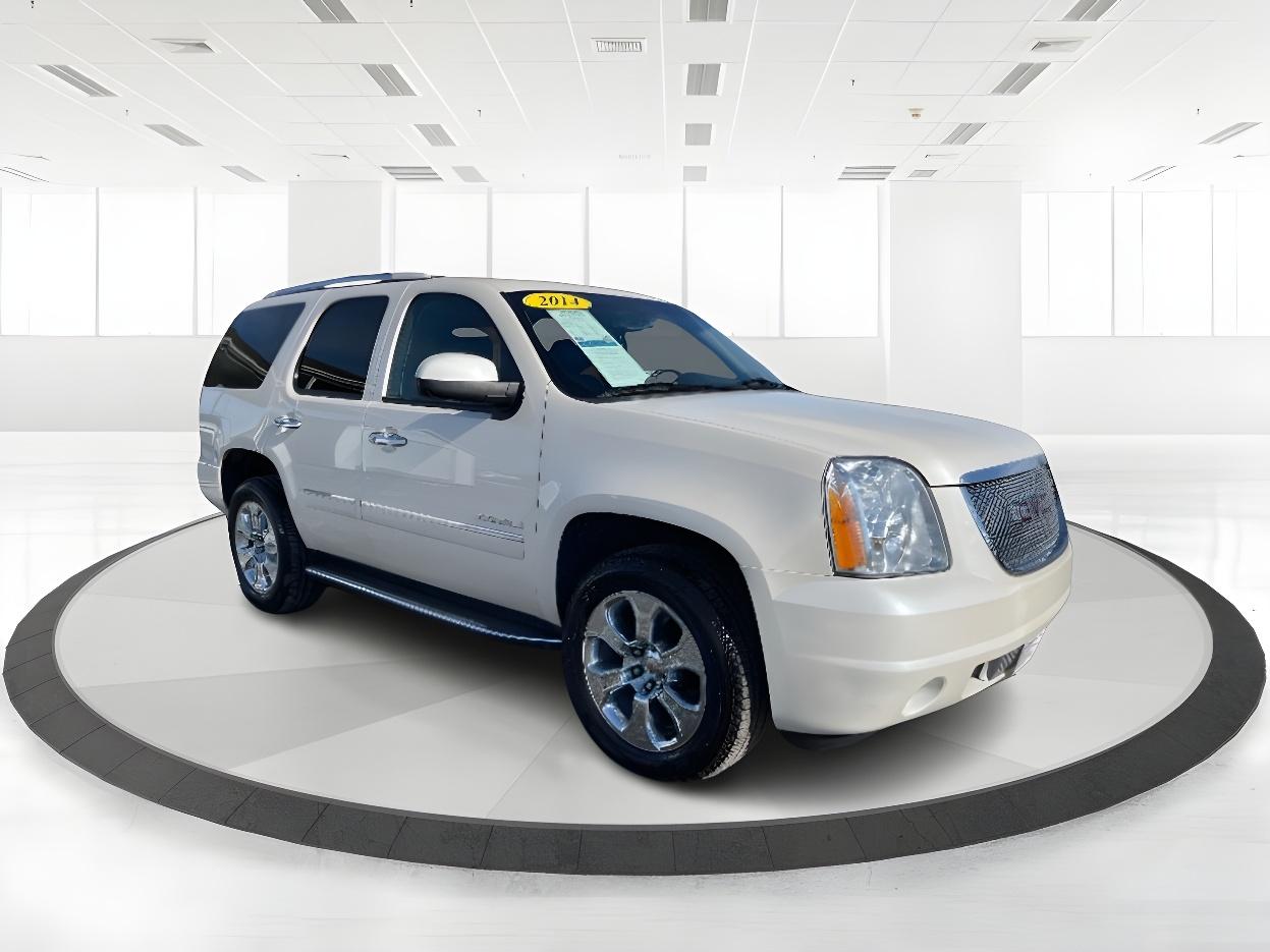 2014 White Diamond Tricoat GMC Yukon Denali 4WD (1GKS2EEFXER) with an 6.2L V8 OHV 16V engine, 6-Speed Automatic transmission, located at 1099 N County Rd 25A, Troy, OH, 45373, (937) 908-9800, 40.057079, -84.212883 - Photo #1