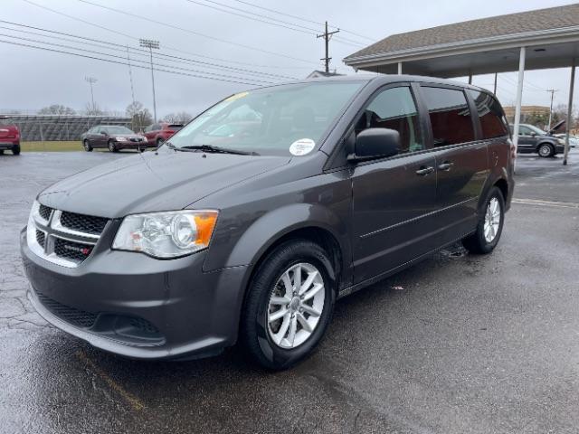 2015 Granite Crystal Met CC Dodge Grand Caravan SE (2C4RDGBG1FR) with an 3.6L V6 DOHC 24V engine, 6-Speed Automatic transmission, located at 1184 Kauffman Ave, Fairborn, OH, 45324, (937) 908-9800, 39.807072, -84.030914 - Photo #2