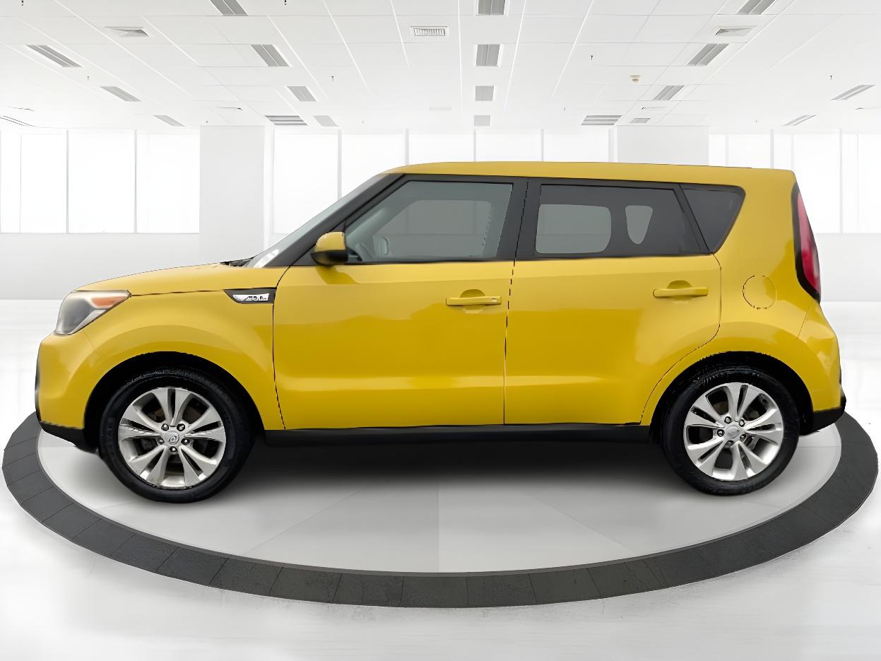 2016 Solar Yellow Kia Soul + (KNDJP3A51G7) with an 2.0L L4 DOHC 16V engine, 6-Speed Automatic transmission, located at 401 Woodman Dr, Riverside, OH, 45431, (937) 908-9800, 39.760899, -84.123421 - Photo #7