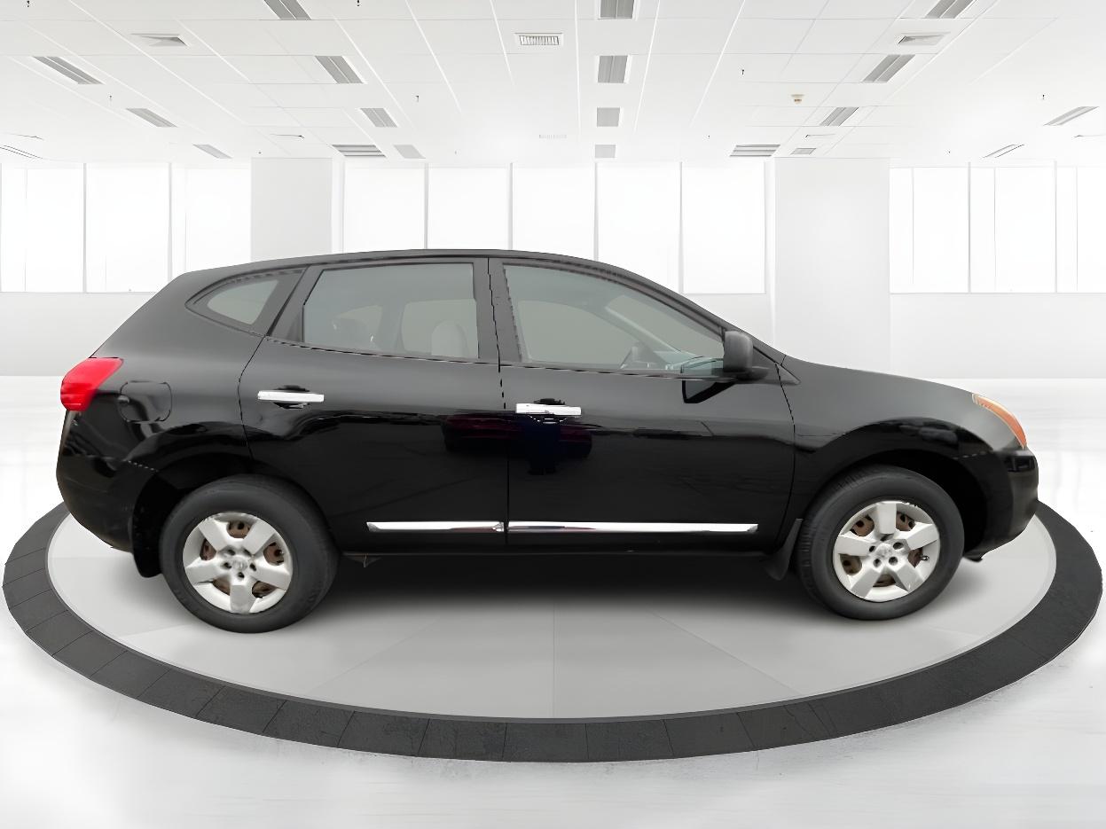 2015 Super Black Nissan Rogue Select S AWD (JN8AS5MV1FW) with an 2.5L L4 DOHC 16V engine, Continuously Variable Transmission transmission, located at 1230 East Main St, Xenia, OH, 45385, (937) 908-9800, 39.688026, -83.910172 - Photo #3