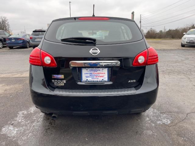 2015 Super Black Nissan Rogue Select S AWD (JN8AS5MV1FW) with an 2.5L L4 DOHC 16V engine, Continuously Variable Transmission transmission, located at 1230 East Main St, Xenia, OH, 45385, (937) 908-9800, 39.688026, -83.910172 - Photo #8