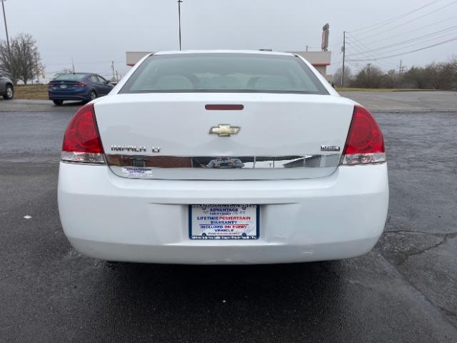 2011 Summit White Chevrolet Impala LT (2G1WG5EK3B1) with an 3.5L V6 OHV 16V FFV engine, 4-Speed Automatic transmission, located at 1230 East Main St, Xenia, OH, 45385, (937) 908-9800, 39.688026, -83.910172 - Photo #8