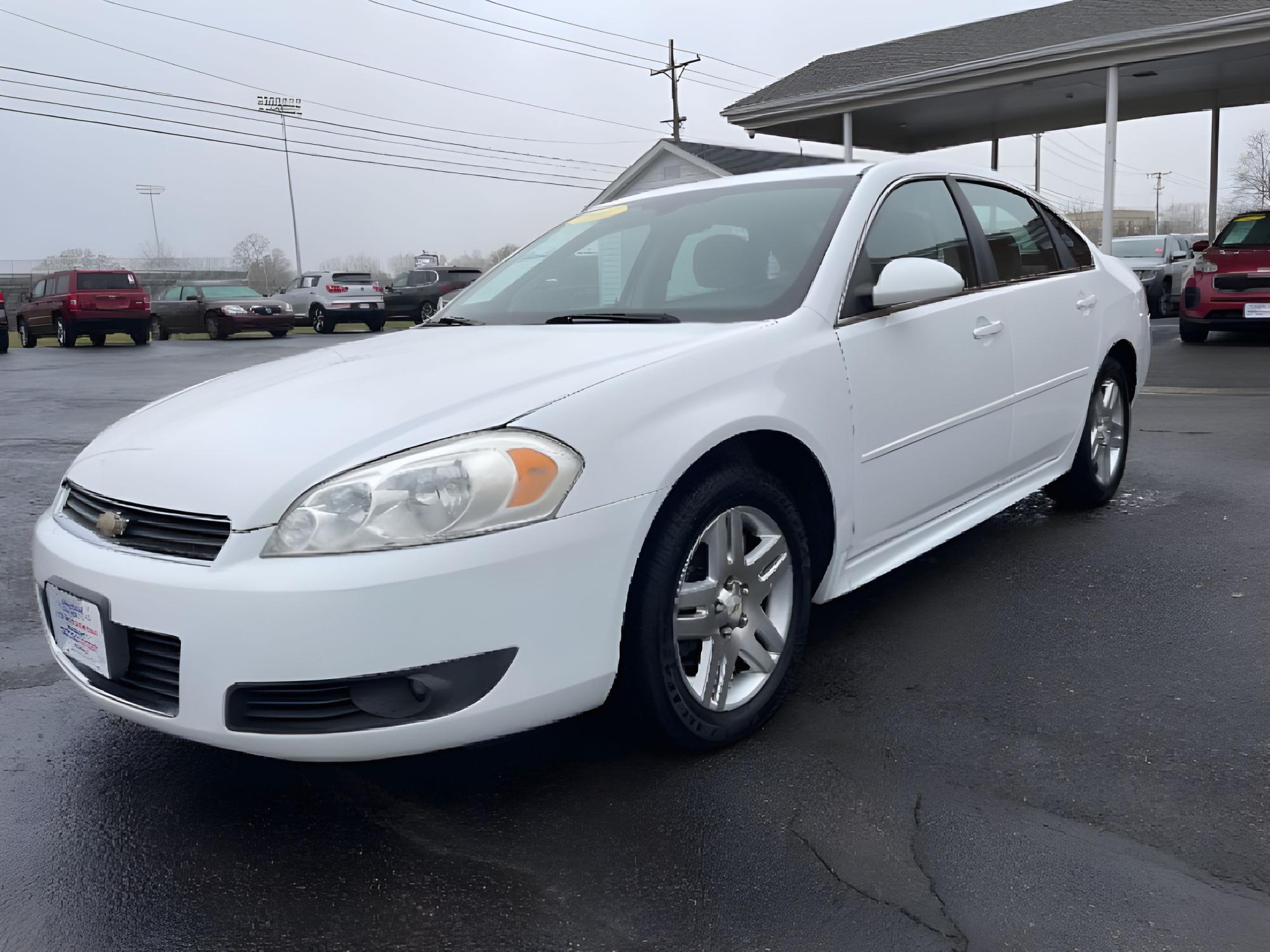 2011 Summit White Chevrolet Impala LT (2G1WG5EK3B1) with an 3.5L V6 OHV 16V FFV engine, 4-Speed Automatic transmission, located at 1230 East Main St, Xenia, OH, 45385, (937) 908-9800, 39.688026, -83.910172 - Photo #11