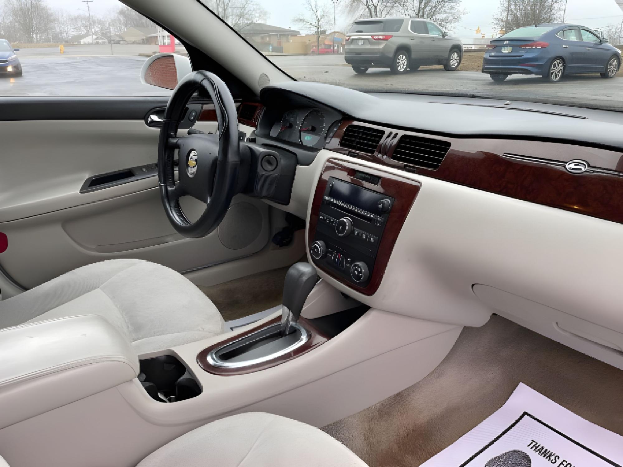 2011 Summit White Chevrolet Impala LT (2G1WG5EK3B1) with an 3.5L V6 OHV 16V FFV engine, 4-Speed Automatic transmission, located at 1230 East Main St, Xenia, OH, 45385, (937) 908-9800, 39.688026, -83.910172 - Photo #17
