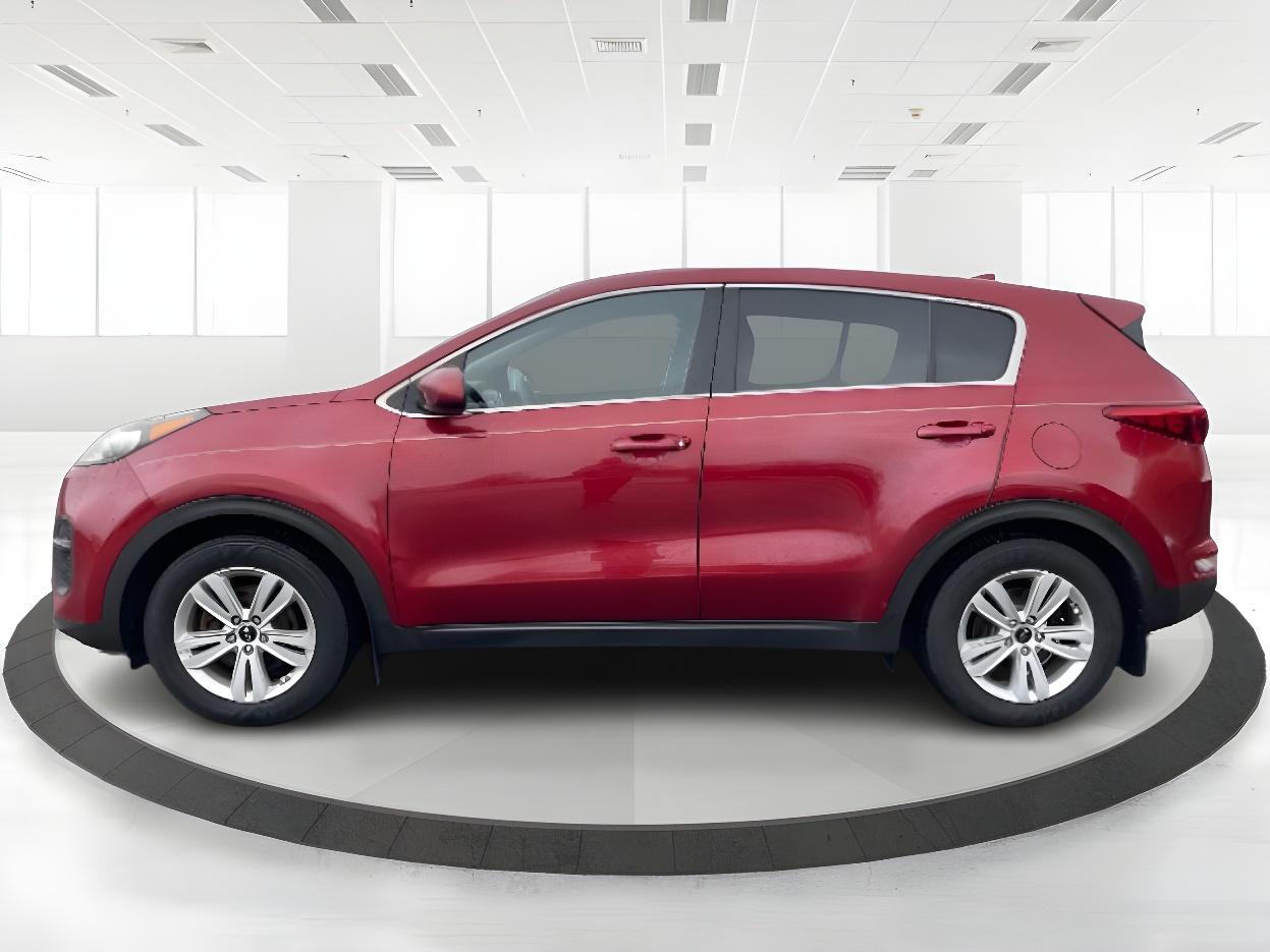 2017 Black Cherry Kia Sportage LX FWD (KNDPM3AC7H7) with an 2.4L V6 DOHC 24V engine, 6-Speed Automatic transmission, located at 1230 East Main St, Xenia, OH, 45385, (937) 908-9800, 39.688026, -83.910172 - Photo #7