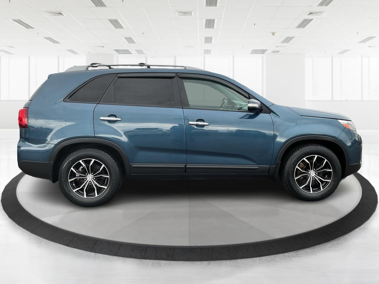 2014 Blue Kia Sorento LX 2WD (5XYKT3A64EG) with an 2.4L L4 DOHC 16V engine, 6-Speed Automatic transmission, located at 8750 N County Rd 25A, Piqua, OH, 45356, (937) 908-9800, 40.164391, -84.232513 - 2014 Kia Sorento LX 2WD - Photo#1