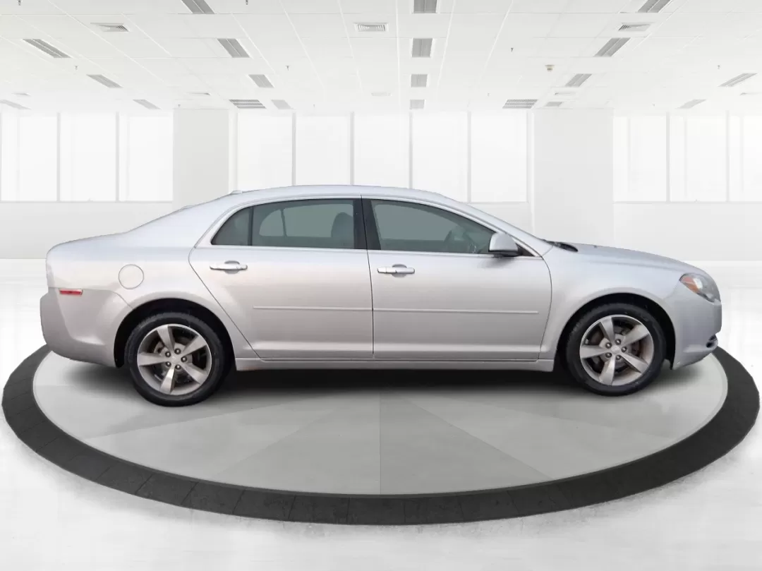 2012 Chevrolet Malibu 2LT (1G1ZD5E06CF) with an Ecotec 2.4L I-4 DOHC engine, located at 1099 N County Rd 25A , Troy, OH, 45373, (937) 908-9800, 40.057079, -84.212883 - Experience the ultimate blend of comfort, style, and reliability with the 2012 Chevrolet Malibu 2LT, a sedan that perfectly suits your everyday lifestyle and weekend adventures. Whether you're commuting to work, shuttling the kids to practice, or planning a road trip to the scenic Miami River, this - Photo#1