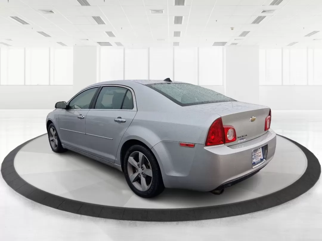 2012 Chevrolet Malibu 2LT (1G1ZD5E06CF) with an Ecotec 2.4L I-4 DOHC engine, located at 1099 N County Rd 25A , Troy, OH, 45373, (937) 908-9800, 40.057079, -84.212883 - Experience the ultimate blend of comfort, style, and reliability with the 2012 Chevrolet Malibu 2LT, a sedan that perfectly suits your everyday lifestyle and weekend adventures. Whether you're commuting to work, shuttling the kids to practice, or planning a road trip to the scenic Miami River, this - Photo#4