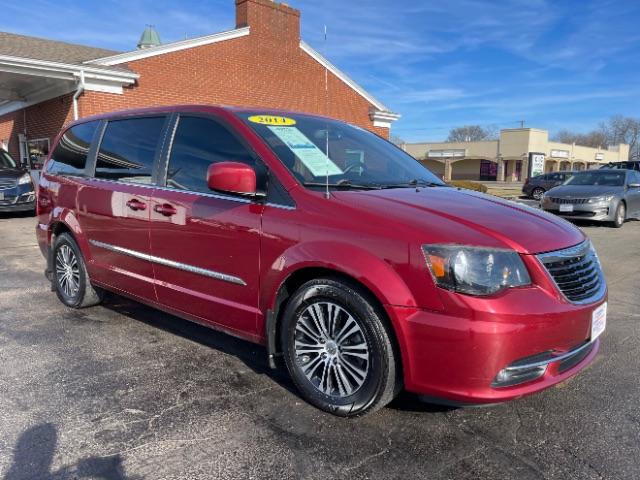 2014 Dp Cherry Red Crystal PC Chrysler Town and Country S (2C4RC1HG8ER) with an 3.6L V6 DOHC 24V engine, 6-Speed Automatic transmission, located at 1951 S Dayton Lakeview Rd., New Carlisle, OH, 45344, (937) 908-9800, 39.890999, -84.050255 - Photo #0
