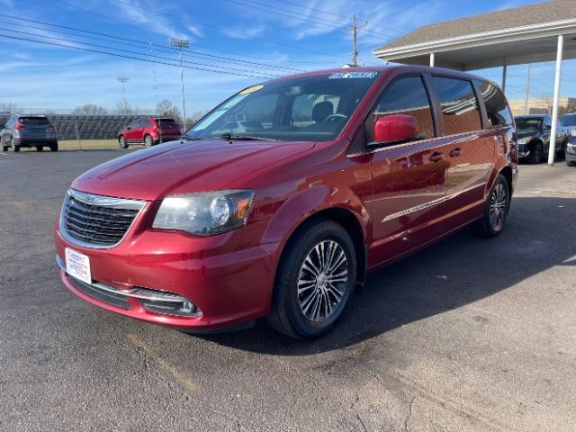 2014 Dp Cherry Red Crystal PC Chrysler Town and Country S (2C4RC1HG8ER) with an 3.6L V6 DOHC 24V engine, 6-Speed Automatic transmission, located at 1099 N County Rd 25A , Troy, OH, 45373, (937) 908-9800, 40.057079, -84.212883 - Photo #2