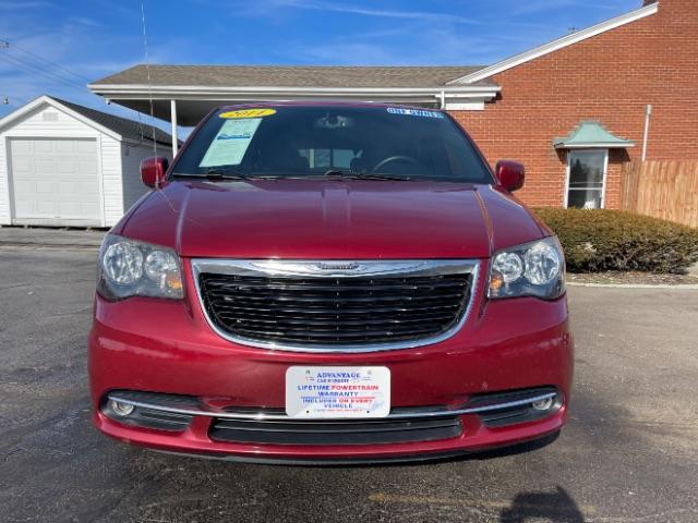 2014 Dp Cherry Red Crystal PC Chrysler Town and Country S (2C4RC1HG8ER) with an 3.6L V6 DOHC 24V engine, 6-Speed Automatic transmission, located at 1099 N County Rd 25A, Troy, OH, 45373, (937) 908-9800, 40.057079, -84.212883 - Photo #4