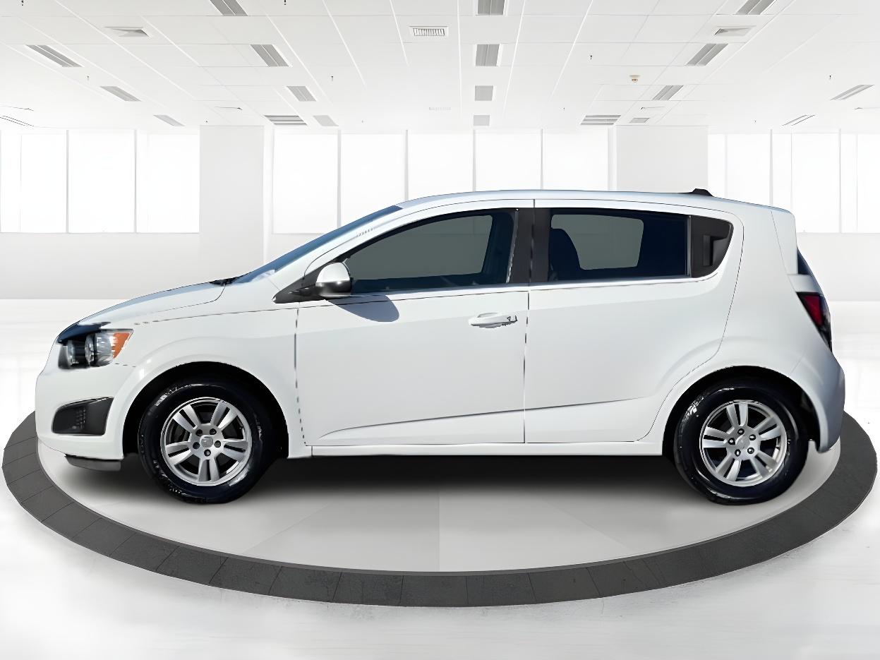 2015 Summit White Chevrolet Sonic LT Auto 5-Door (1G1JC6SHXF4) with an 1.8L L4 DOHC 24V engine, 6-Speed Automatic transmission, located at 880 E. National Road, Vandalia, OH, 45377, (937) 908-9800, 39.891918, -84.183594 - Photo #7