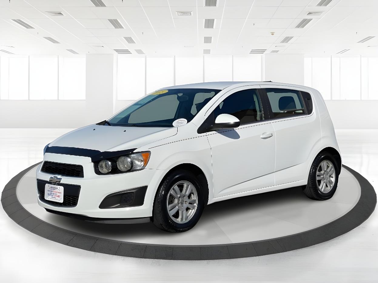 2015 Summit White Chevrolet Sonic LT Auto 5-Door (1G1JC6SHXF4) with an 1.8L L4 DOHC 24V engine, 6-Speed Automatic transmission, located at 880 E. National Road, Vandalia, OH, 45377, (937) 908-9800, 39.891918, -84.183594 - Photo #11