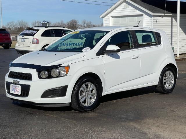 2015 Summit White Chevrolet Sonic LT Auto 5-Door (1G1JC6SHXF4) with an 1.8L L4 DOHC 24V engine, 6-Speed Automatic transmission, located at 880 E. National Road, Vandalia, OH, 45377, (937) 908-9800, 39.891918, -84.183594 - Photo #2