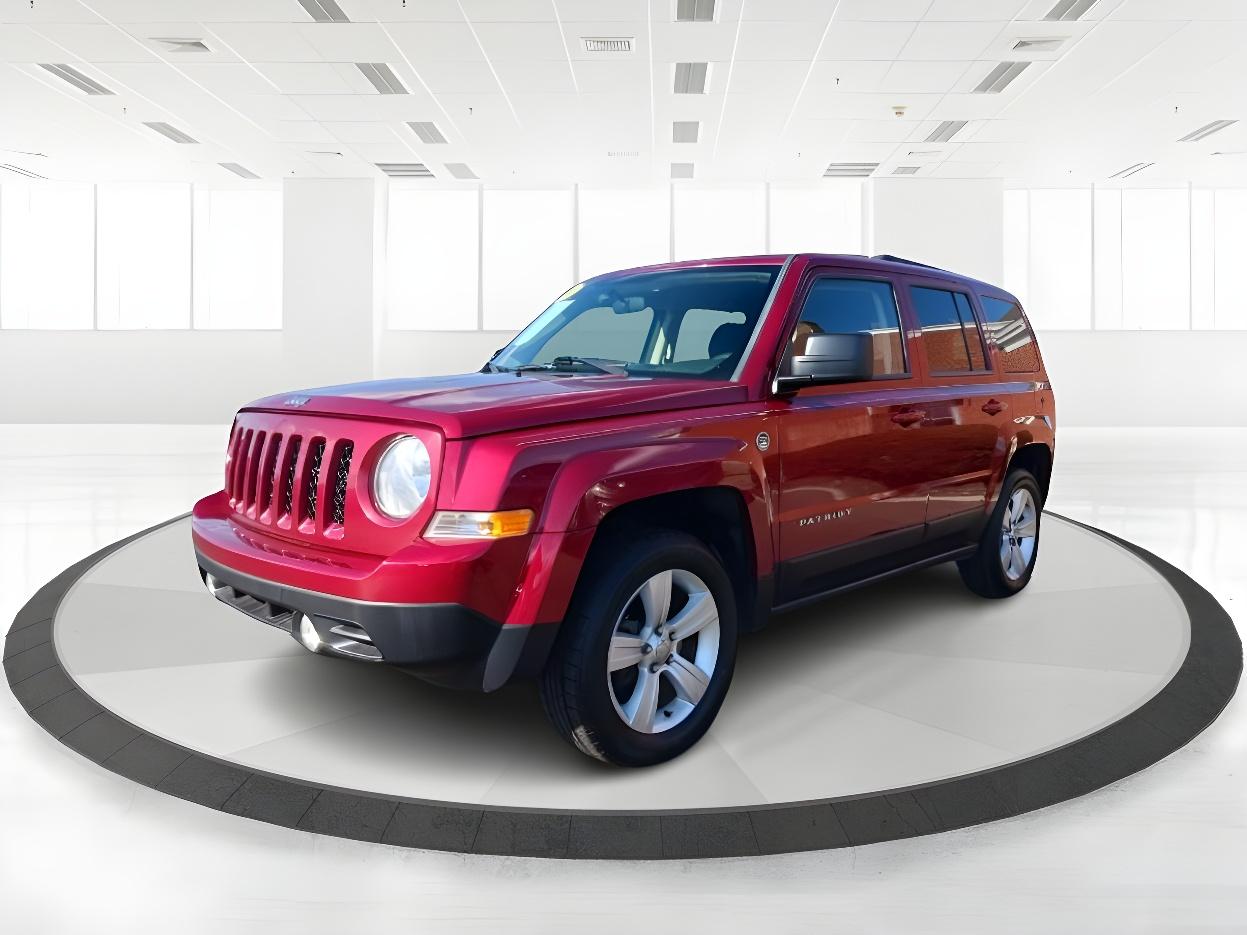 2014 Dp Cherry Red Crystal PC Jeep Patriot Latitude 4WD (1C4NJRFB0ED) with an 2.4L L4 DOHC 16V engine, located at 1230 East Main St, Xenia, OH, 45385, (937) 908-9800, 39.688026, -83.910172 - Photo #7