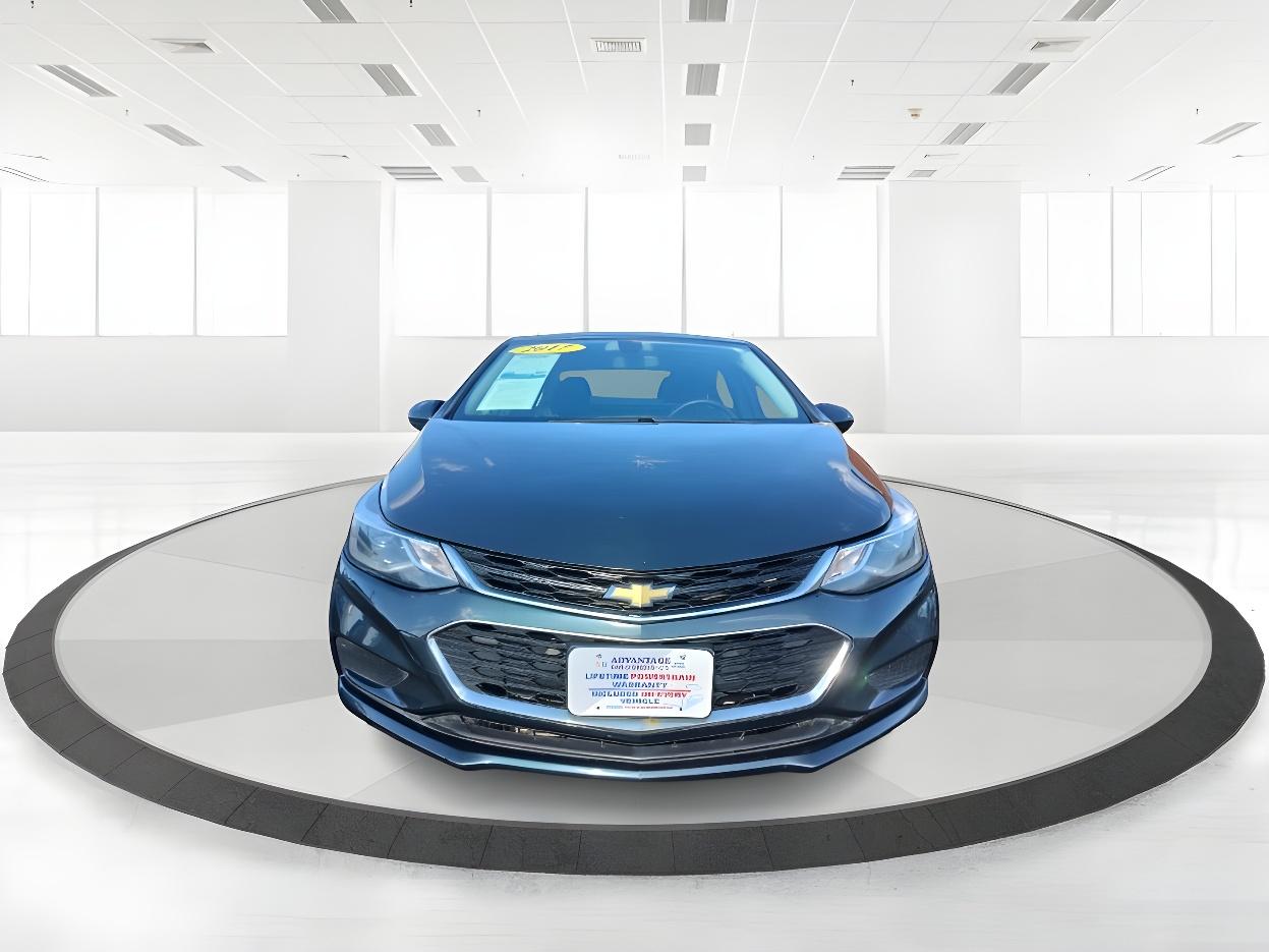 2017 Pepperdust Metallic Chevrolet Cruze LT Auto (3G1BE5SM0HS) with an 1.4L L4 DOHC 16V TURBO engine, 6-Speed Automatic transmission, located at 1099 N County Rd 25A, Troy, OH, 45373, (937) 908-9800, 40.057079, -84.212883 - Photo #9