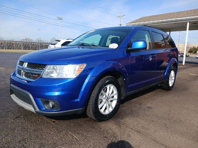 2015 Blue Streak Pearlcoat Dodge Journey SXT (3C4PDCBG2FT) with an 3.6L V6 DOHC 24V engine, 6-Speed Automatic transmission, located at 1099 N County Rd 25A , Troy, OH, 45373, (937) 908-9800, 40.057079, -84.212883 - Photo #4