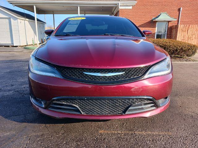 2015 Velvet Red Pearlcoat Chrysler 200 S (1C3CCCBG8FN) with an 3.6L V6 DOHC 24V FFV engine, 9-Speed Automatic transmission, located at 1951 S Dayton Lakeview Rd., New Carlisle, OH, 45344, (937) 908-9800, 39.890999, -84.050255 - Photo #2