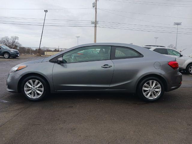 2014 Graphite Steel Kia Forte Koup EX (KNAFX6A86E5) with an 2.0L L4 DOHC 16V engine, 6-Speed Automatic transmission, located at 401 Woodman Dr, Riverside, OH, 45431, (937) 908-9800, 39.760899, -84.123421 - Photo #6