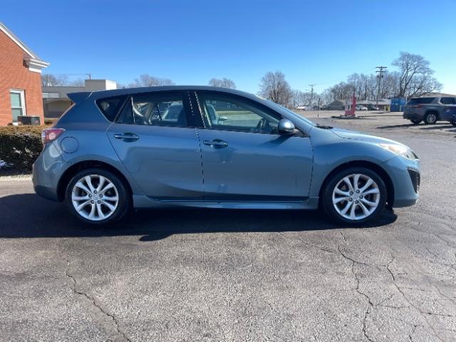 2010 Celestial Blue Mica Mazda MAZDA3 s Sport 5-Door (JM1BL1H66A1) with an 2.5L L4 DOHC 16V engine, located at 1099 N County Rd 25A , Troy, OH, 45373, (937) 908-9800, 40.057079, -84.212883 - Photo #6