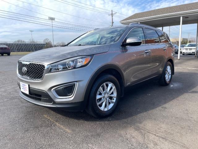 2016 Platinum Graphite Kia Sorento LX AWD (5XYPGDA34GG) with an 2.4L L4 DOHC 16V engine, 6-Speed Automatic transmission, located at 1099 N County Rd 25A , Troy, OH, 45373, (937) 908-9800, 40.057079, -84.212883 - Photo #2
