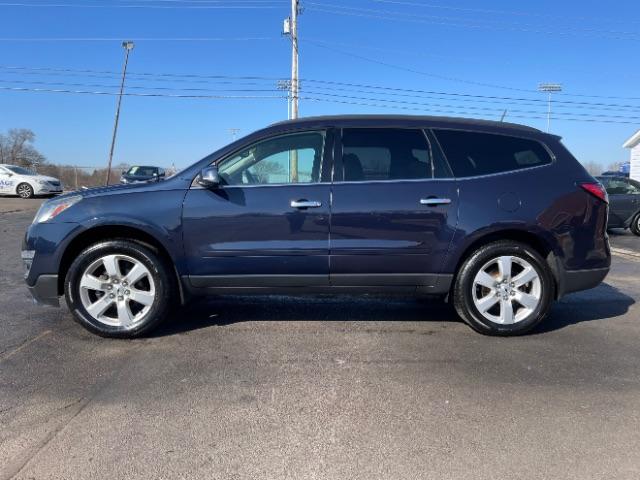 2017 Blue Velvet Metallic Chevrolet Traverse 1LT FWD (1GNKRGKD9HJ) with an 3.6L V6 DOHC 24V engine, 6-Speed Automatic transmission, located at 1230 East Main St, Xenia, OH, 45385, (937) 908-9800, 39.688026, -83.910172 - Photo #8