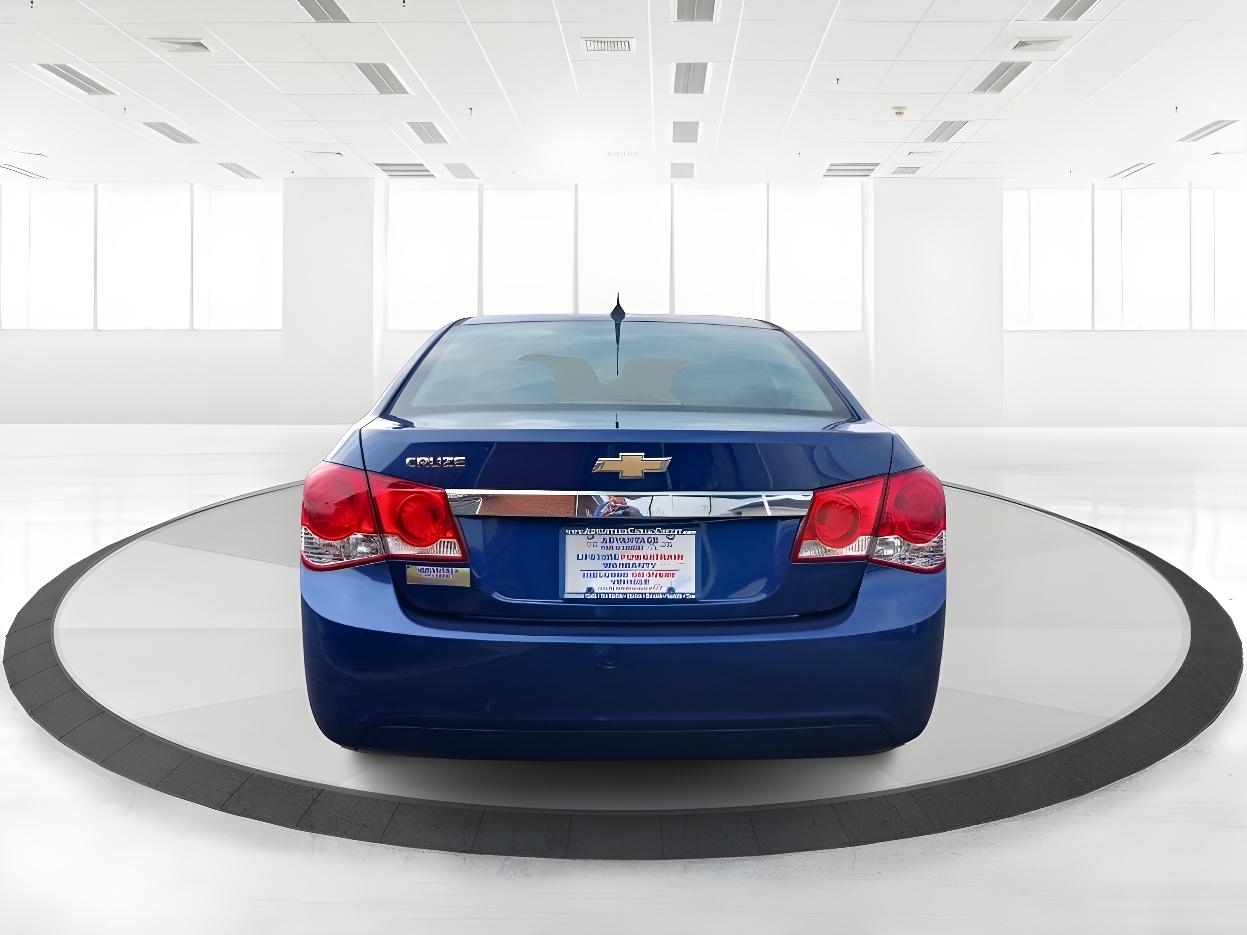 2013 Atlantis Blue Metallic Chevrolet Cruze LS Auto (1G1PA5SG9D7) with an 1.8L L4 DOHC 16V engine, 6-Speed Automatic transmission, located at 1230 East Main St, Xenia, OH, 45385, (937) 908-9800, 39.688026, -83.910172 - Photo #5