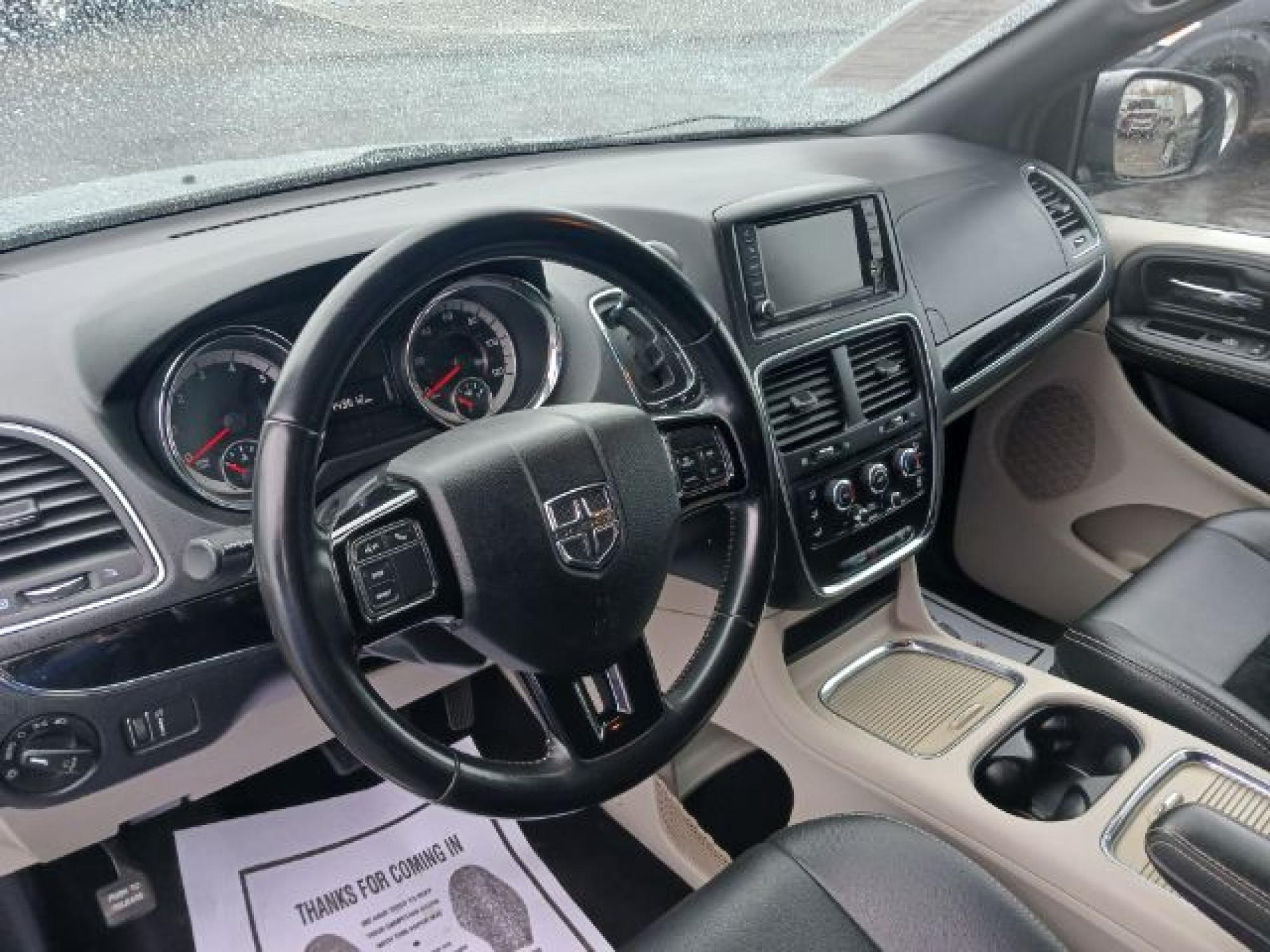 2018 Billet Clear Coat Dodge Grand Caravan SXT (2C4RDGCG1JR) with an 3.6L V6 DOHC 24V engine, 6-Speed Automatic transmission, located at 4508 South Dixie Dr, Moraine, OH, 45439, (937) 908-9800, 39.689976, -84.218452 - Photo #3