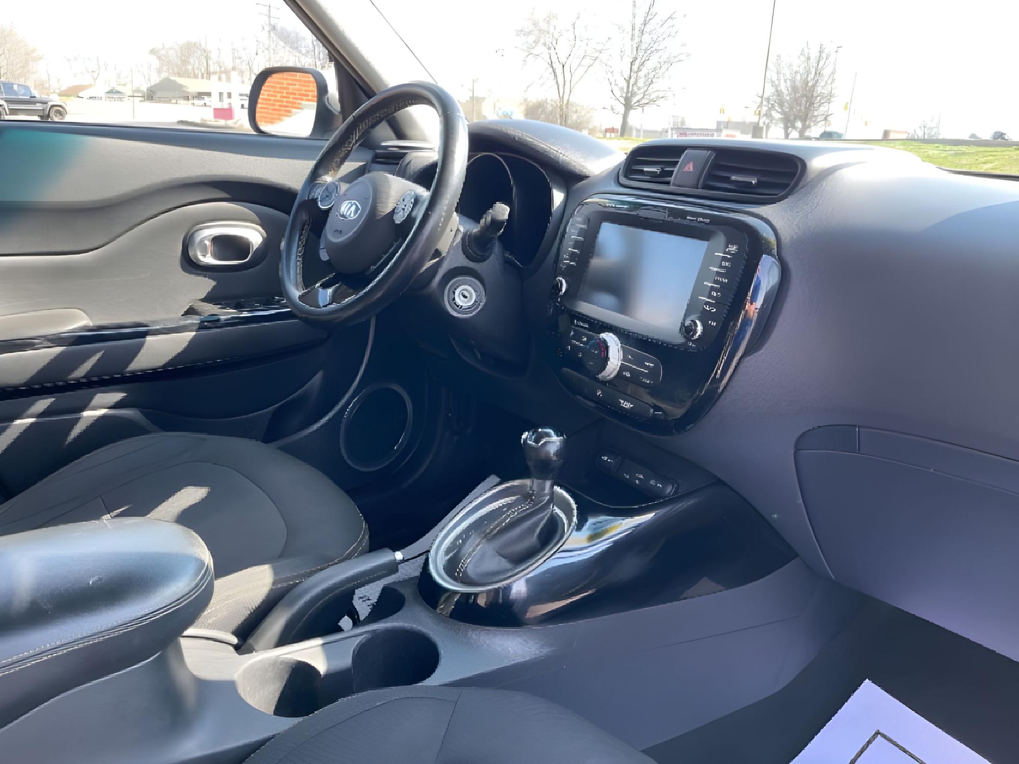 2016 Bright Silver Kia Soul + (KNDJP3A55G7) with an 2.0L L4 DOHC 16V engine, 6-Speed Automatic transmission, located at 1099 N County Rd 25A , Troy, OH, 45373, (937) 908-9800, 40.057079, -84.212883 - Photo #15