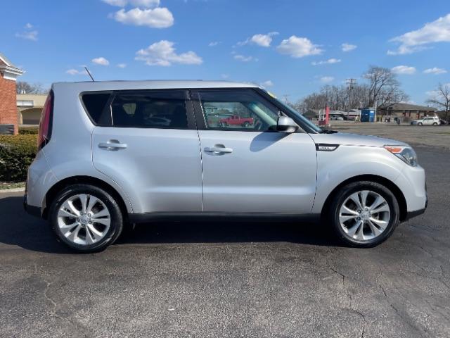 2016 Bright Silver Kia Soul + (KNDJP3A55G7) with an 2.0L L4 DOHC 16V engine, 6-Speed Automatic transmission, located at 1099 N County Rd 25A , Troy, OH, 45373, (937) 908-9800, 40.057079, -84.212883 - Photo #10