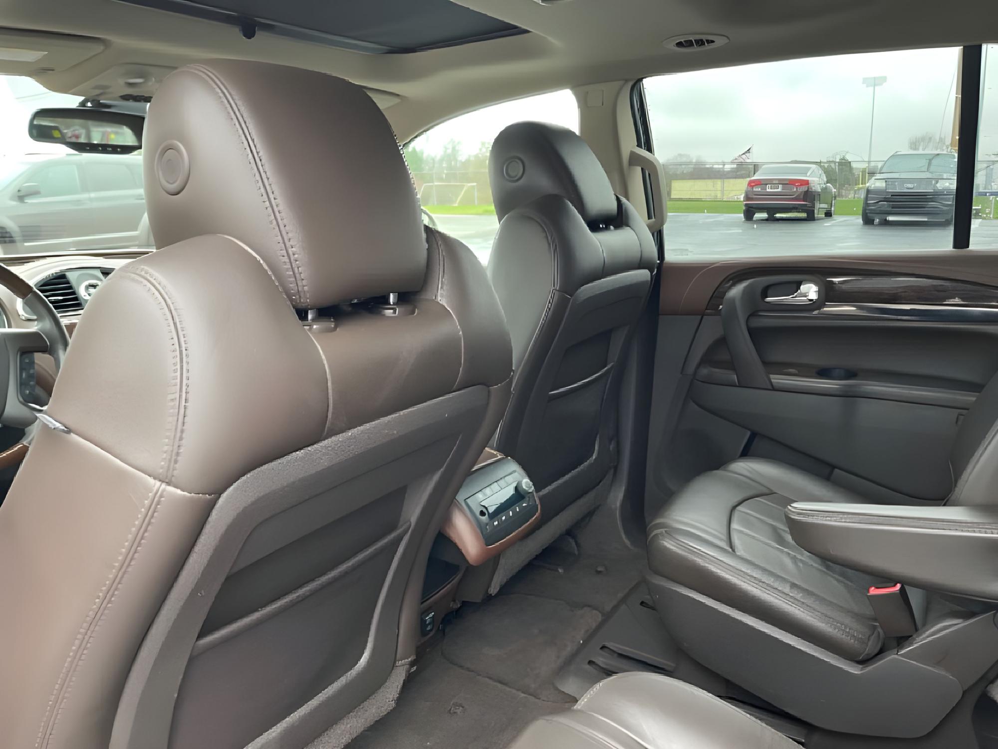 2014 Champagne Silver Metallic Buick Enclave Premium AWD (5GAKVCKD5EJ) with an 3.6L V6 DOHC 24V engine, 6-Speed Automatic Overdrive transmission, located at 4508 South Dixie Dr, Moraine, OH, 45439, (937) 908-9800, 39.689976, -84.218452 - Photo #19