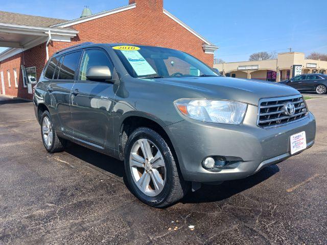 2010 Cypress Pearl Toyota Highlander Sport 2WD (5TDXK3EH1AS) with an 3.5L V6 DOHC 24V engine, 5-Speed Automatic transmission, located at 1184 Kauffman Ave, Fairborn, OH, 45324, (937) 908-9800, 39.807072, -84.030914 - Photo #0