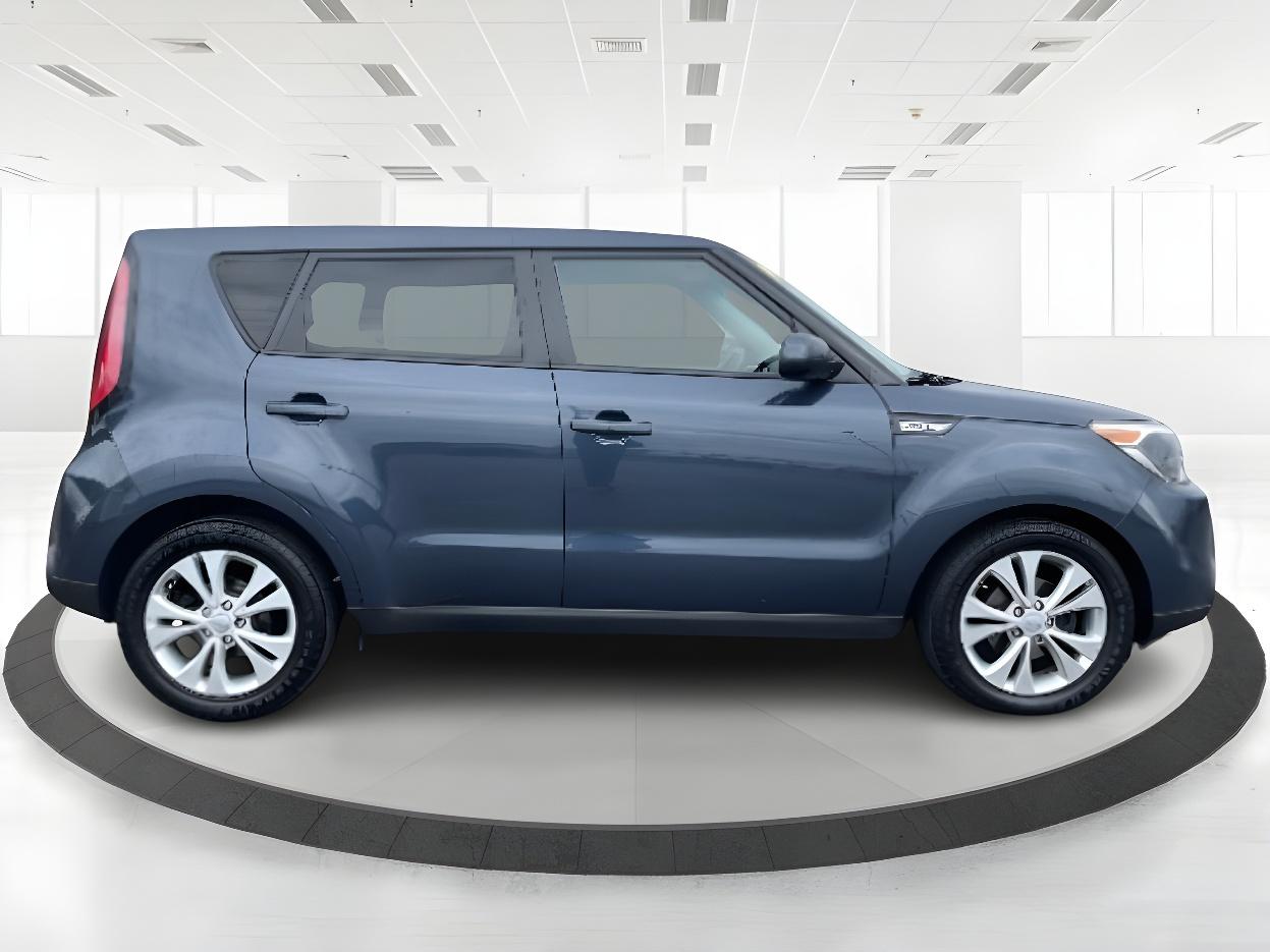 2015 Carribean Blue Kia Soul + (KNDJP3A50F7) with an 2.0L L4 DOHC 16V engine, 6-Speed Automatic transmission, located at 880 E. National Road, Vandalia, OH, 45377, (937) 908-9800, 39.891918, -84.183594 - Photo #3