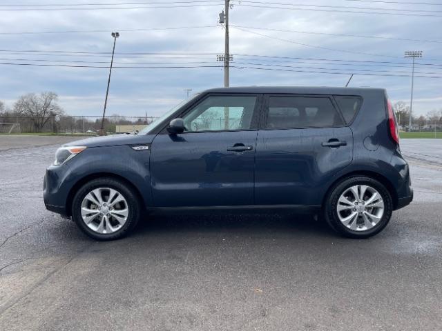 2015 Carribean Blue Kia Soul + (KNDJP3A50F7) with an 2.0L L4 DOHC 16V engine, 6-Speed Automatic transmission, located at 880 E. National Road, Vandalia, OH, 45377, (937) 908-9800, 39.891918, -84.183594 - Photo #8