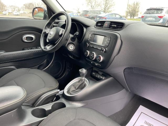 2015 Carribean Blue Kia Soul + (KNDJP3A50F7) with an 2.0L L4 DOHC 16V engine, 6-Speed Automatic transmission, located at 880 E. National Road, Vandalia, OH, 45377, (937) 908-9800, 39.891918, -84.183594 - Photo #16
