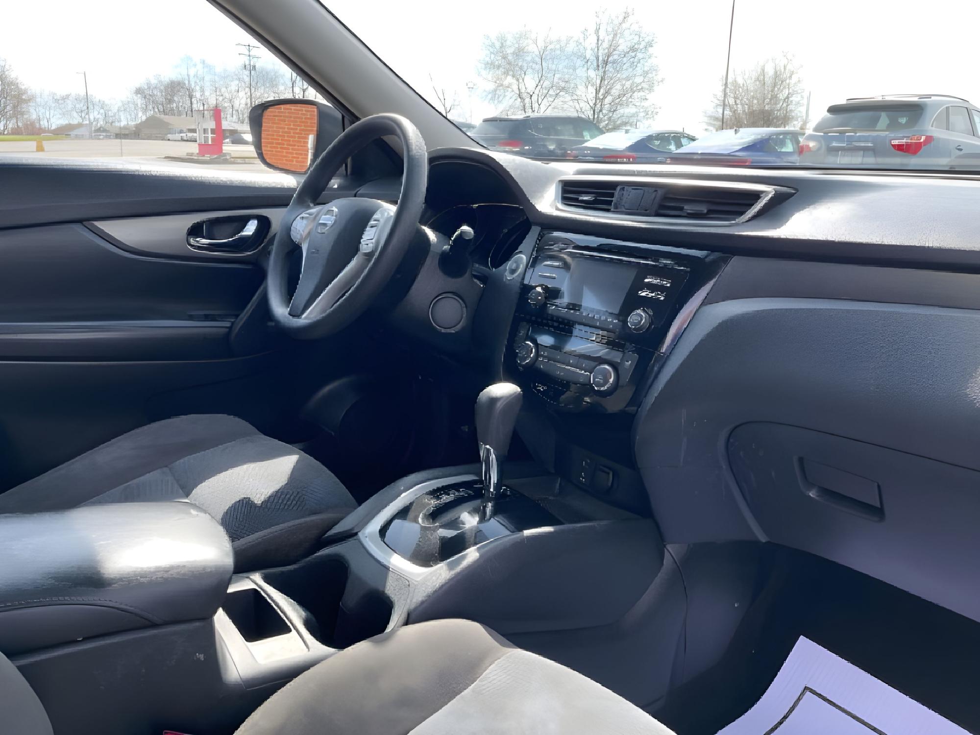 2016 Brilliant Silver Nissan Rogue SV 2WD (KNMAT2MT3GP) with an 2.5L L4 DOHC 16V engine, Continuously Variable Transmission transmission, located at 401 Woodman Dr, Riverside, OH, 45431, (937) 908-9800, 39.760899, -84.123421 - Photo #17