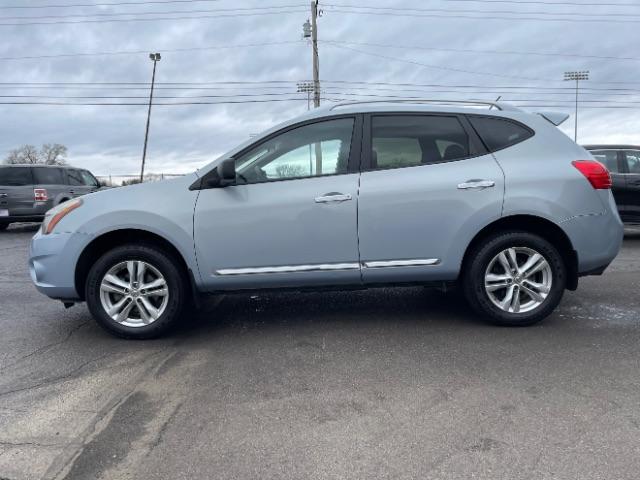 2015 Graphite Blue Nissan Rogue Select S AWD (JN8AS5MV0FW) with an 2.5L L4 DOHC 16V engine, Continuously Variable Transmission transmission, located at 1099 N County Rd 25A, Troy, OH, 45373, (937) 908-9800, 40.057079, -84.212883 - Photo #4