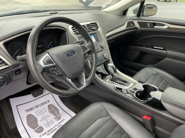 2014 Sterling Gray Ford Fusion SE (3FA6P0HD5ER) with an 1.5L L4 DOHC 16V engine, located at 1099 N County Rd 25A , Troy, OH, 45373, (937) 908-9800, 40.057079, -84.212883 - Photo #12
