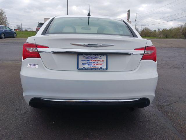 2013 Bright White Chrysler 200 Touring (1C3CCBBB9DN) with an 2.4L L4 DOHC 16V engine, 6-Speed Automatic transmission, located at 1230 East Main St, Xenia, OH, 45385, (937) 908-9800, 39.688026, -83.910172 - Photo #10