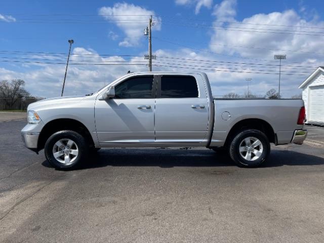2016 Bright Silver Metallic Clear Coat RAM 1500 SLT Crew Cab SWB 4WD (3C6RR7LT6GG) with an 5.7L V8 OHV 16V engine, 8-Speed Automatic transmission, located at 401 Woodman Dr, Riverside, OH, 45431, (937) 908-9800, 39.760899, -84.123421 - Photo #4